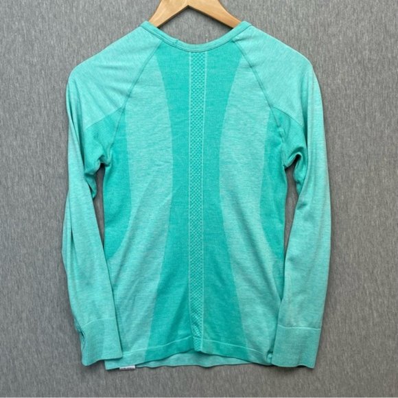 Heathered Green Pullover Long Sleeve Tee - Picture 9 of 9
